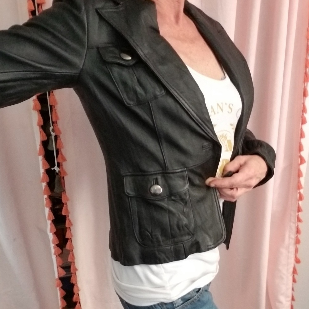 Leather jacket - Picture 2 of 4